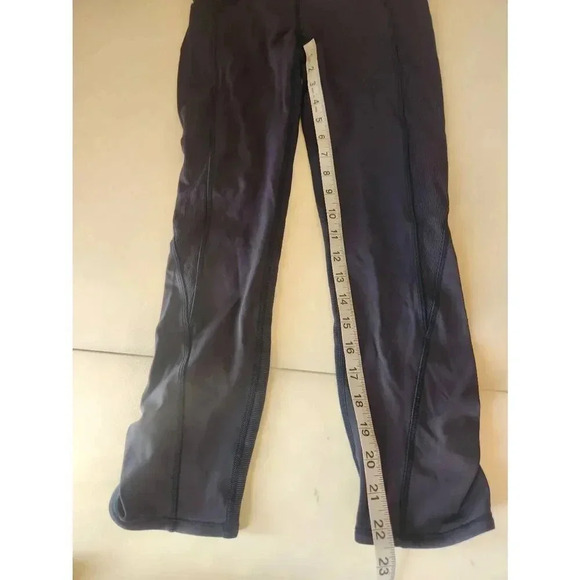 Lululemon Leggings Navy Blue Size 4. - Picture 9 of 9